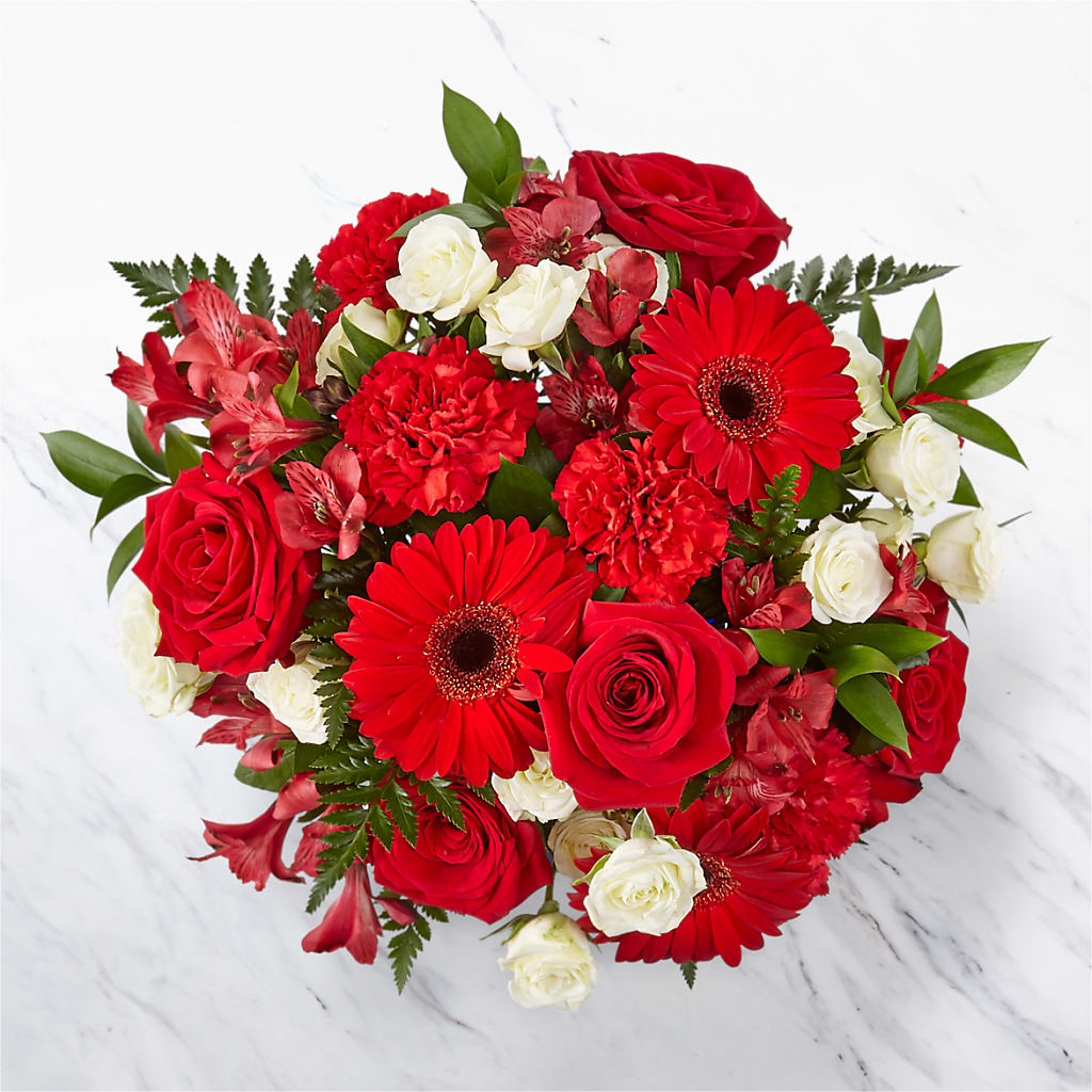Hearts Embrace Bouquet – Discountflowershop.com, Tontitown AR