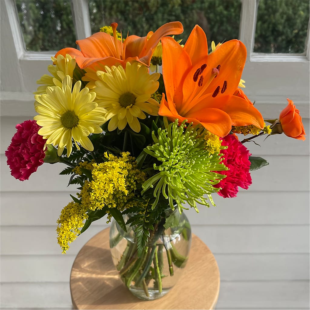 Bold & Bright – A Florist Original –  Discountflowershop.com, Tontitown AR