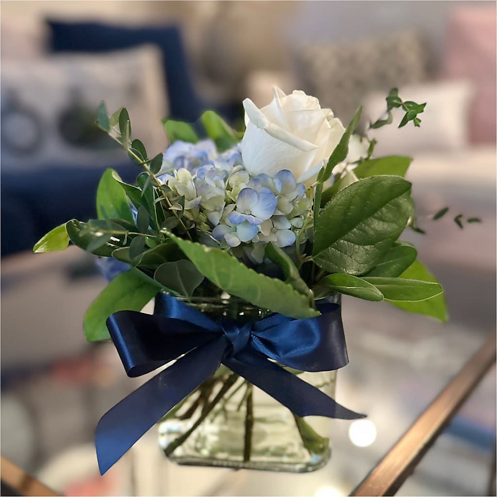 Sky Blue Delight Bouquet –  Discountflowershop.com, Tontitown AR