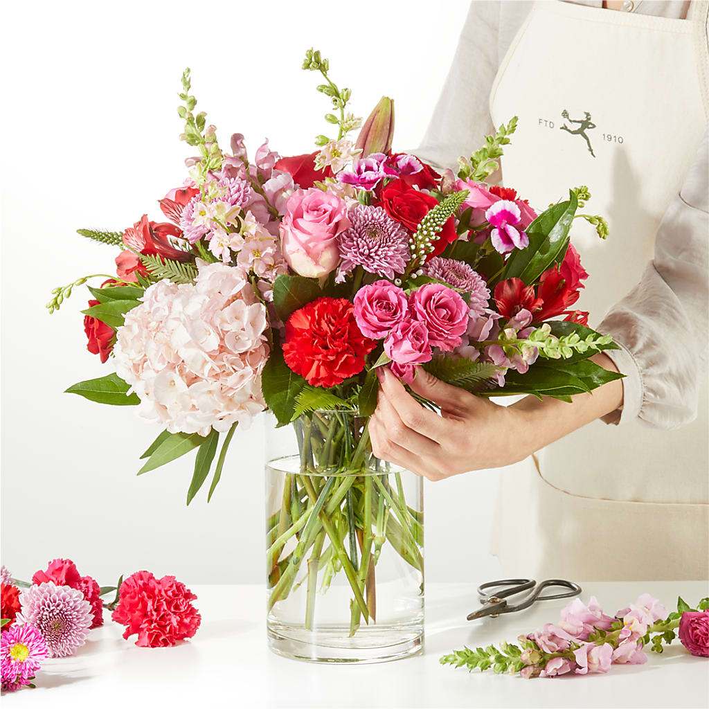 Swooning Over You - A Luxury Florist Original –  Discountflowershop.com, Tontitown AR