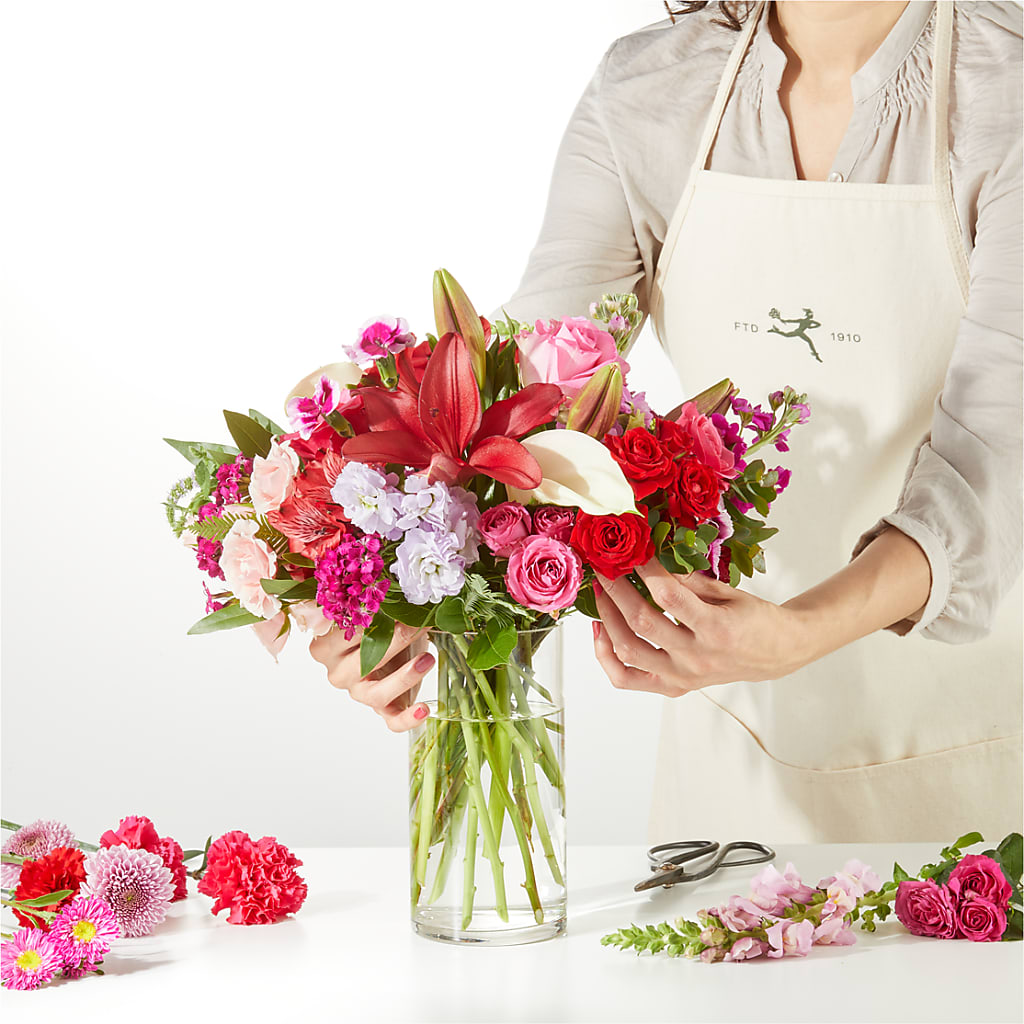 Swooning Over You - A Luxury Florist Original –  Discountflowershop.com, Tontitown AR