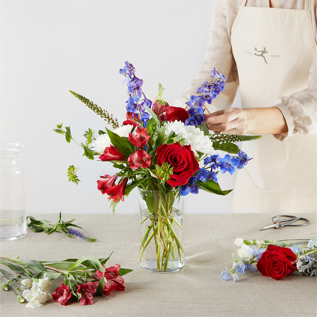 Star Spangled - A Florist Original –  Discountflowershop.com, Tontitown AR
