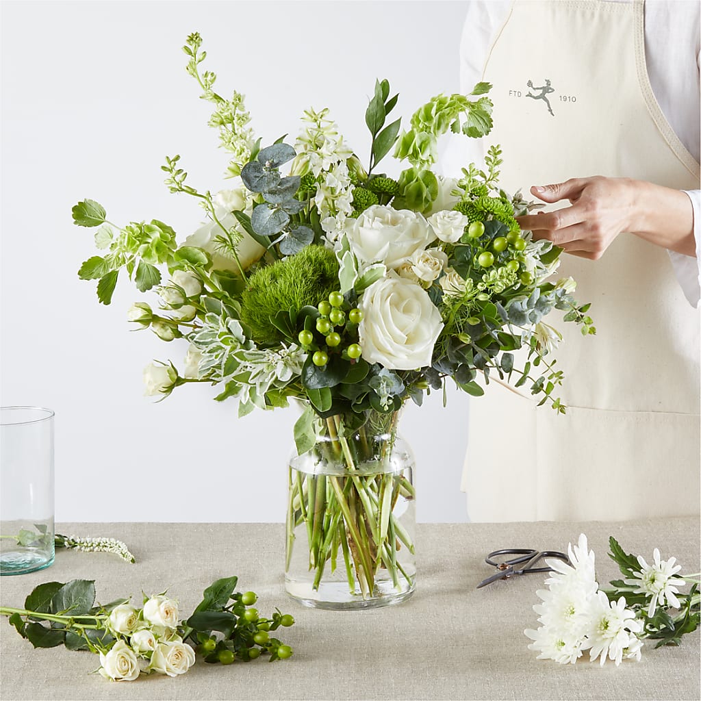 Irish Garden - A Florist Original –  Discountflowershop.com, Tontitown AR