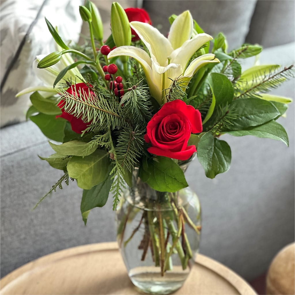 Sparkling Snowflakes Bouquet –  Discountflowershop.com, Tontitown AR