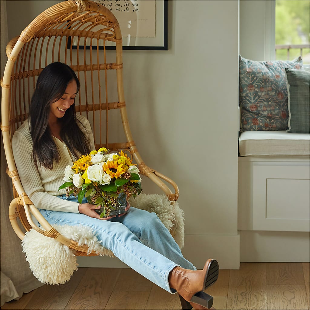 Luminous Morning Bouquet –  Discountflowershop.com, Tontitown AR