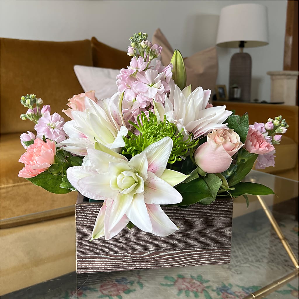 Beautiful Spirit Basket –  Discountflowershop.com, Tontitown AR