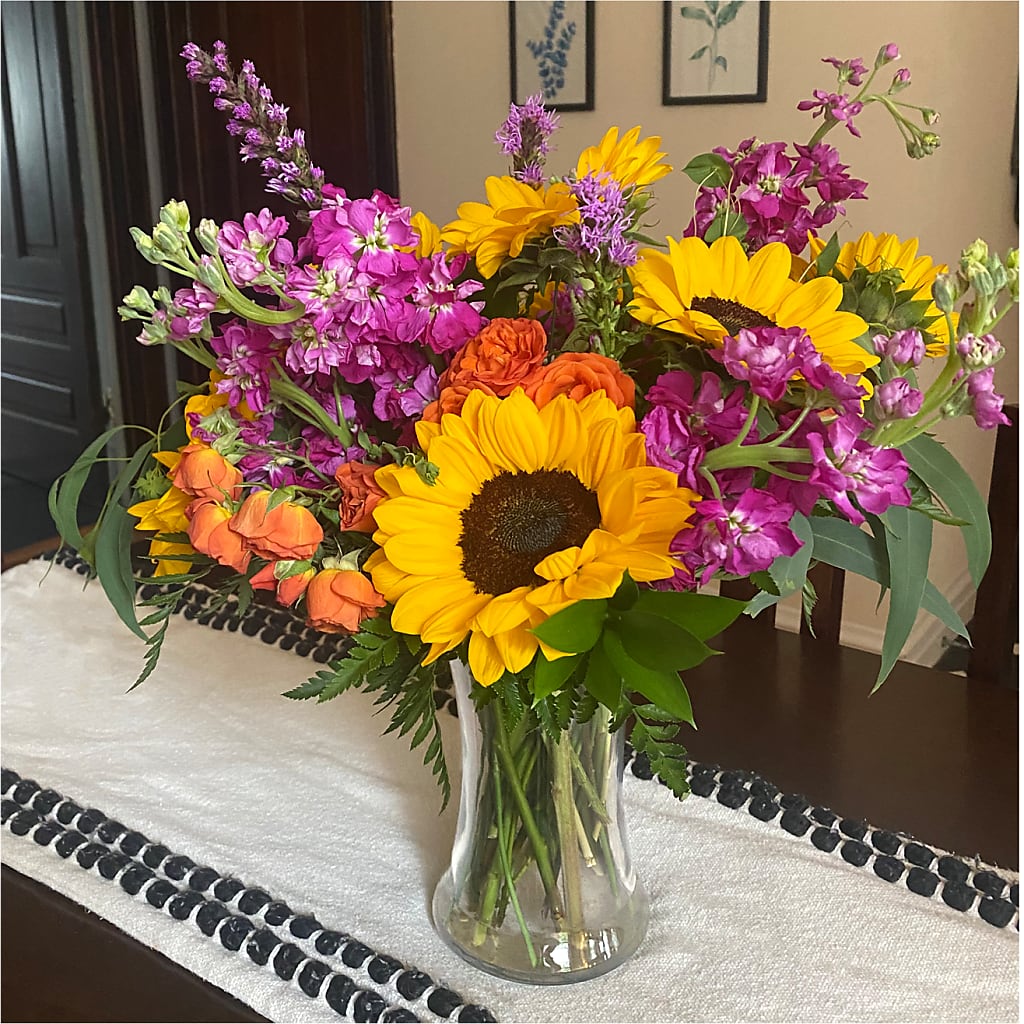 Rays of Life Bouquet –  Discountflowershop.com, Tontitown AR