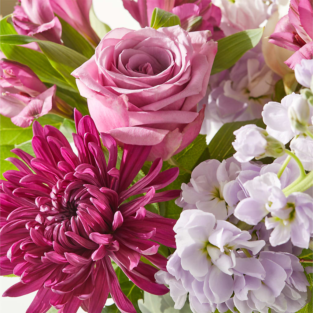 Amethyst Dreams Bouquet –  Discountflowershop.com, Tontitown AR