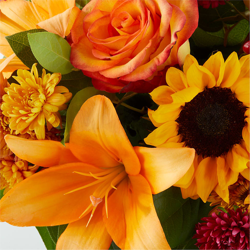 Grateful Centerpiece –  Discountflowershop.com, Tontitown AR