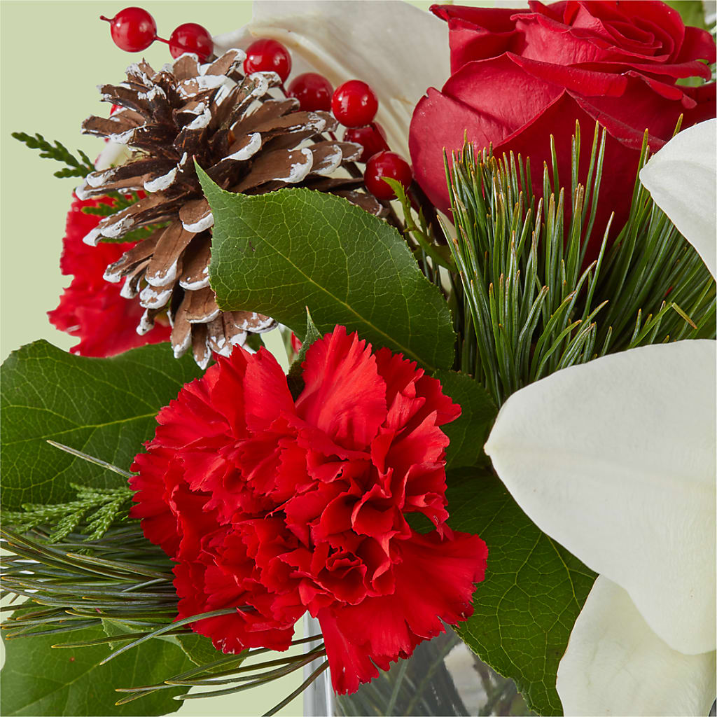 Glistening Icicles Bouquet –  Discountflowershop.com, Tontitown AR