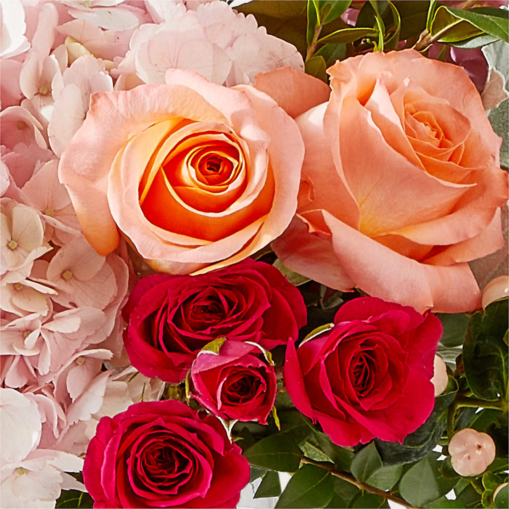 Glitz & Glam Bouquet –  Discountflowershop.com, Tontitown AR