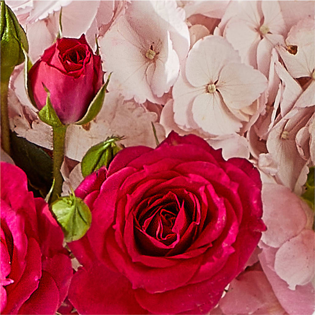 Glitz & Glam Bouquet –  Discountflowershop.com, Tontitown AR